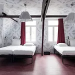 Hotel Kaboom