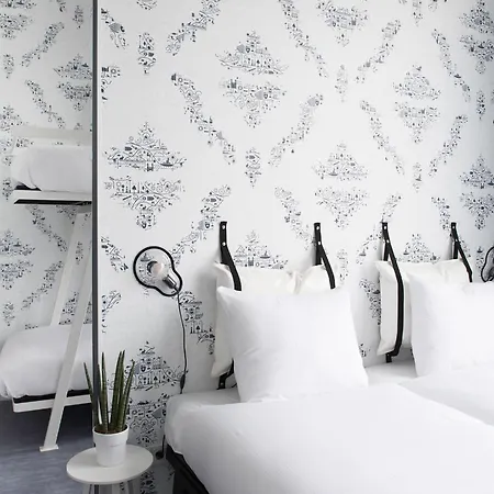 Kaboom Otel