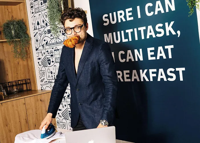 Отель Kaboom Маастрихт