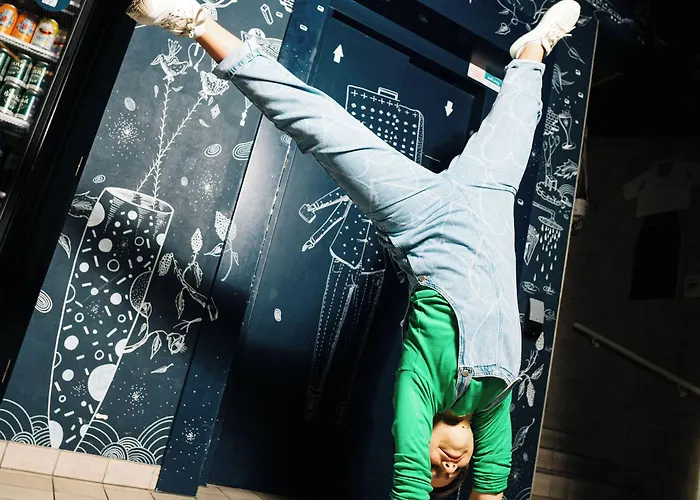 Отель Kaboom 3*